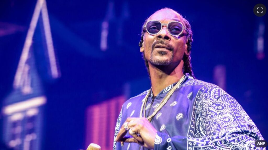 SNOOP DOGG TO BE OLYMPIC TORCHBEARER IN PARIS